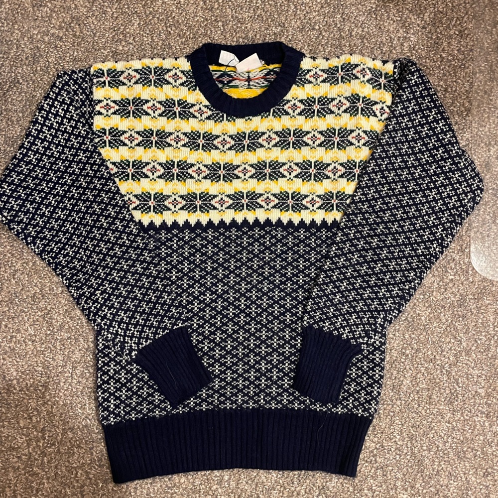 Vintage 1977 Levi's Navy and Yellow Sweater
